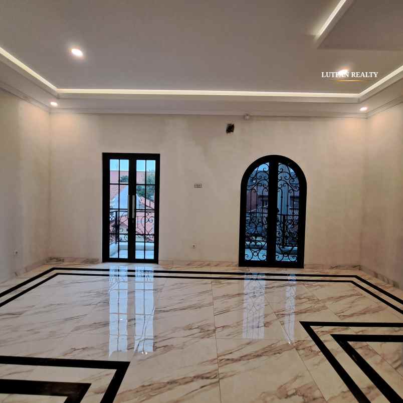 rumah mewah jagakarsa non cluster