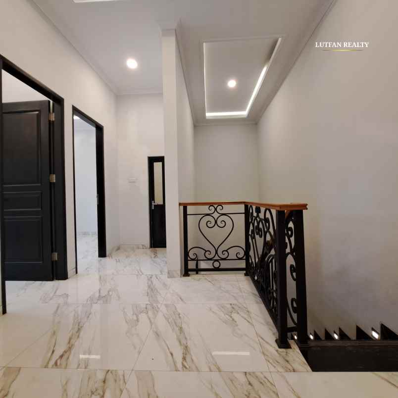 rumah mewah jagakarsa non cluster