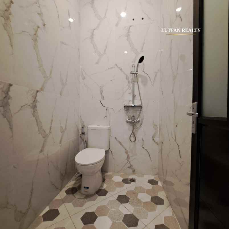 rumah mewah jagakarsa non cluster