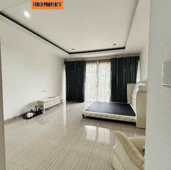 rumah mewah minimalis luas bulevard citra gran cibubur
