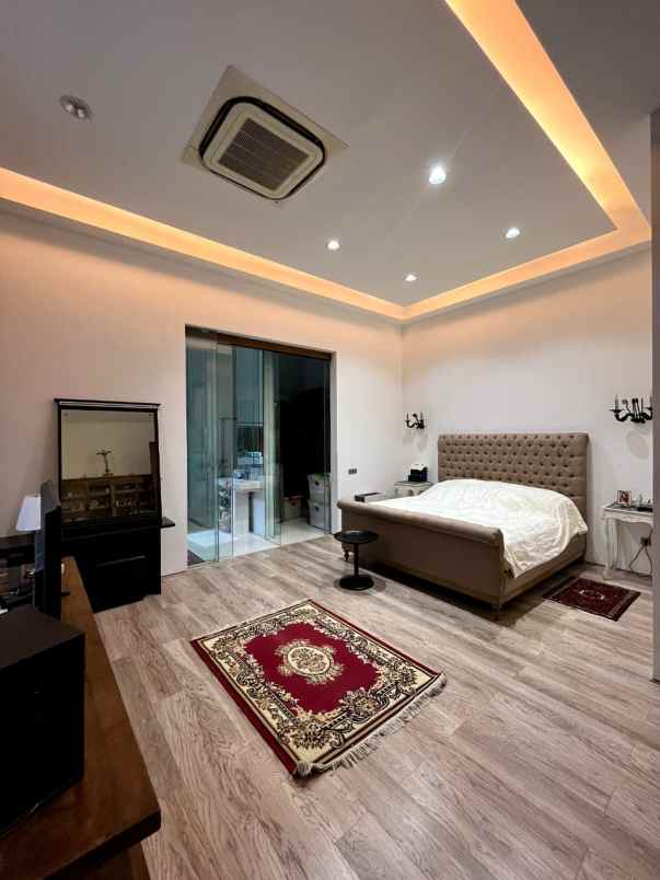rumah mewah siaphuni kebayoran baru jakarta selatan