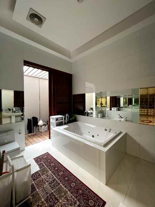 rumah mewah siaphuni kebayoran baru jakarta selatan