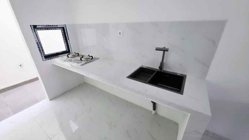 rumah minimalis 2 lantai siap huni di harapan indah