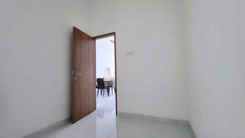 rumah minimalis 2 lantai siap huni di harapan indah