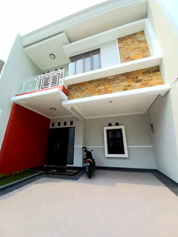 Rumah Minimalis Baru Di Pondok Kelapa Jakarta Timur