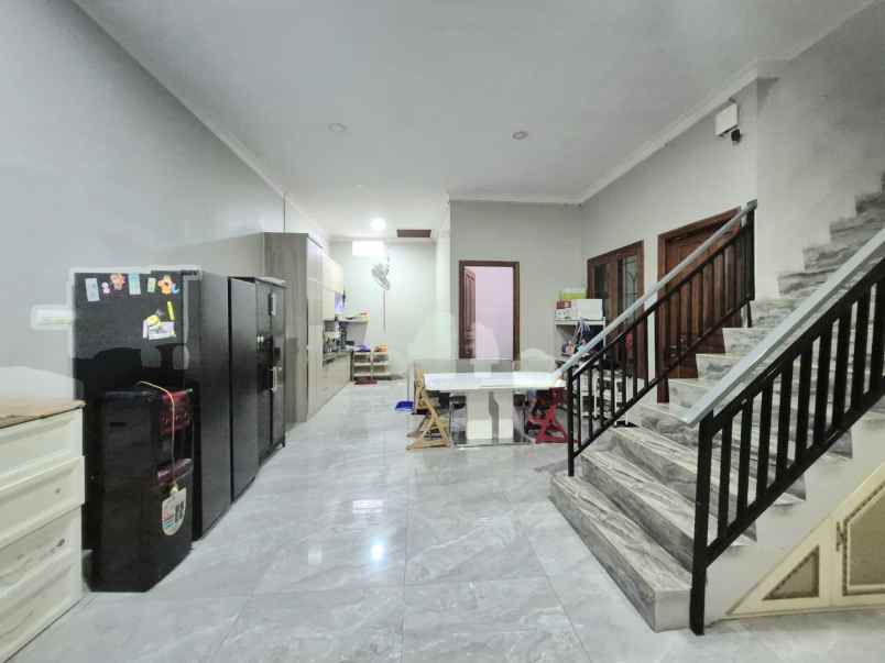 rumah minimalis daerah rungkut nego sampe deal