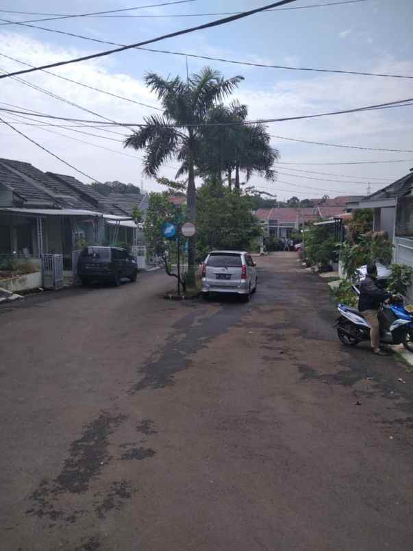 rumah minimalis dalam perumahan pancoran mas depok