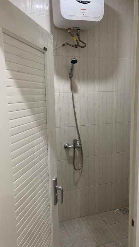rumah modern 4 kamar tidur di sleman