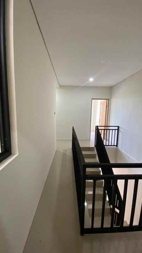 rumah modern 4 kamar tidur di sleman