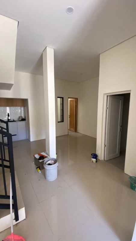 rumah modern 4 kamar tidur di sleman