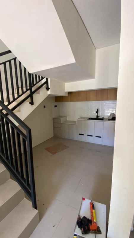 rumah modern 4 kamar tidur di sleman