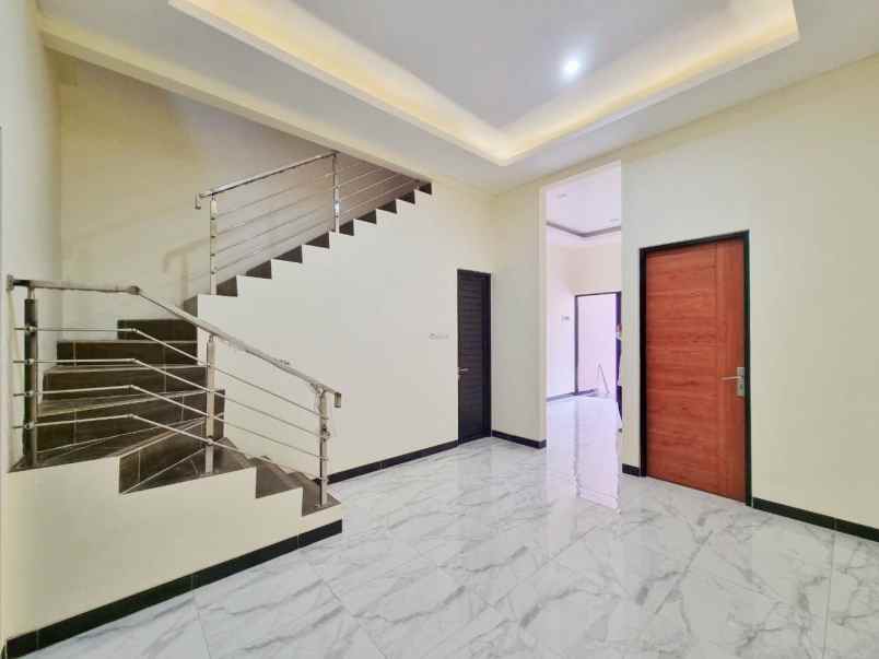 rumah mulyosari tengah new minimalis