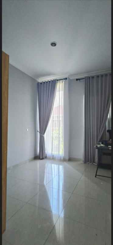 rumah murah di sutera pelangi serpong tangerang banten