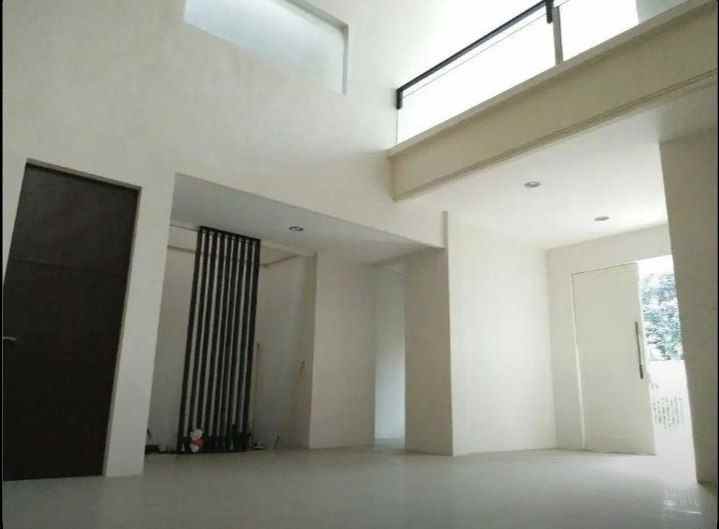 rumah nginden intan barat