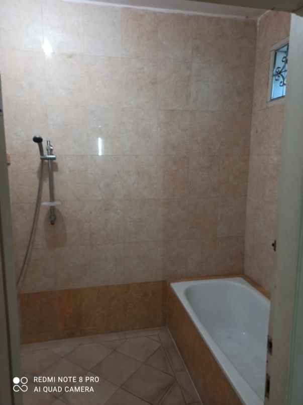 rumah nirwana eksekutif surabaya