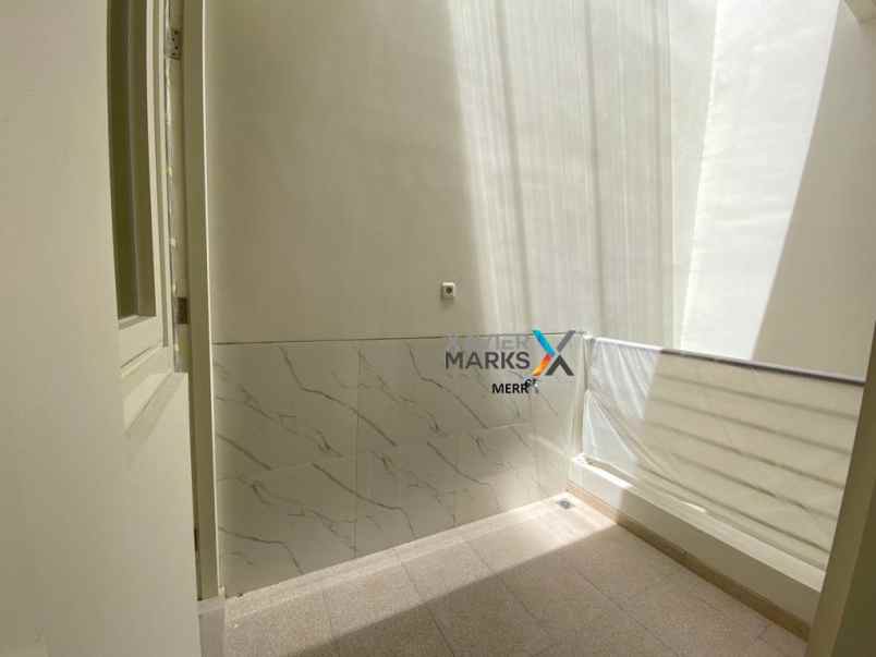 rumah on progress babatan pantai jalan utama komplek