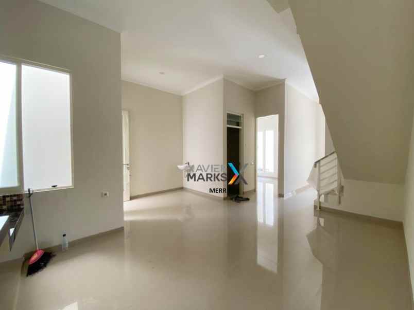 rumah on progress babatan pantai jalan utama komplek