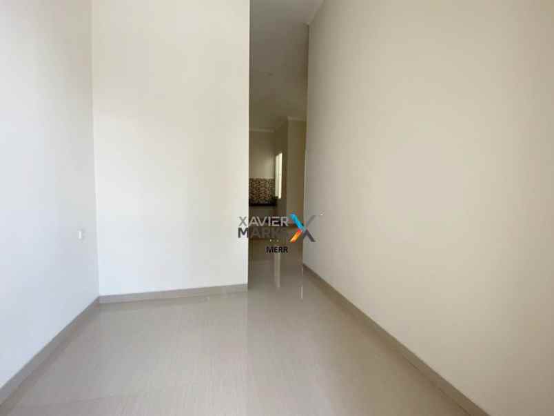 rumah on progress babatan pantai jalan utama komplek