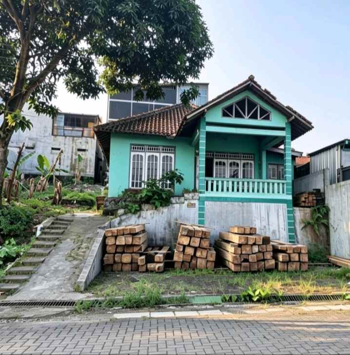 rumah penataran manyaran semarang barat