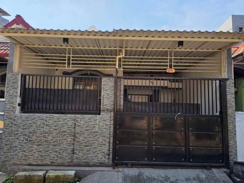 rumah ploso tambaksari hadap selatan