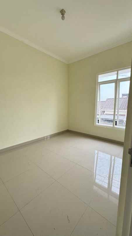 rumah ready stock 2 lantai lokasi di pandanwangi