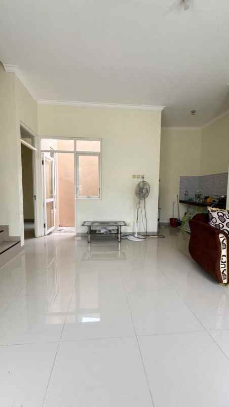 rumah ready stock 2 lantai lokasi di pandanwangi