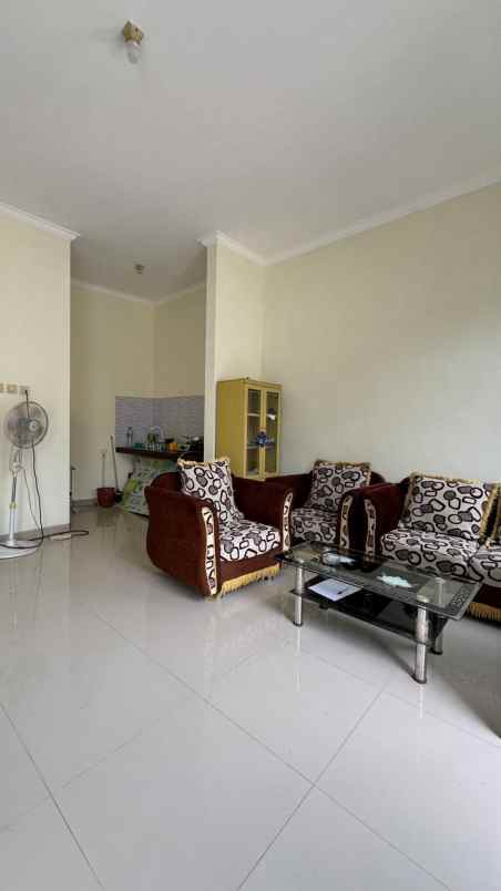 rumah ready stock 2 lantai lokasi di pandanwangi