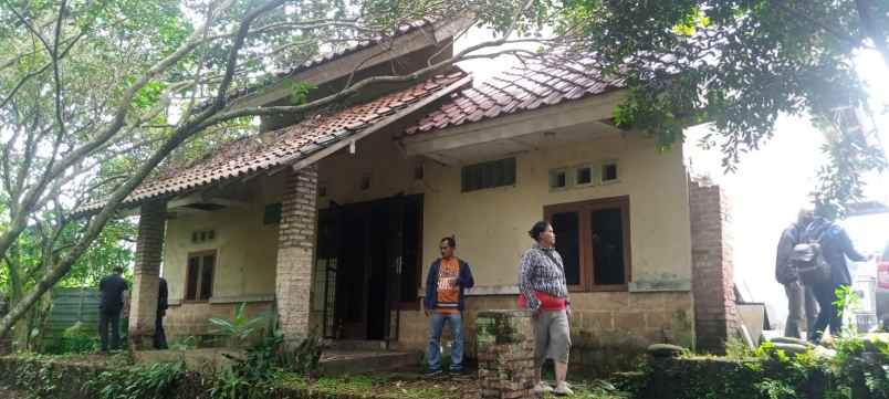 rumah second hitung tanah luas di bedahan depok