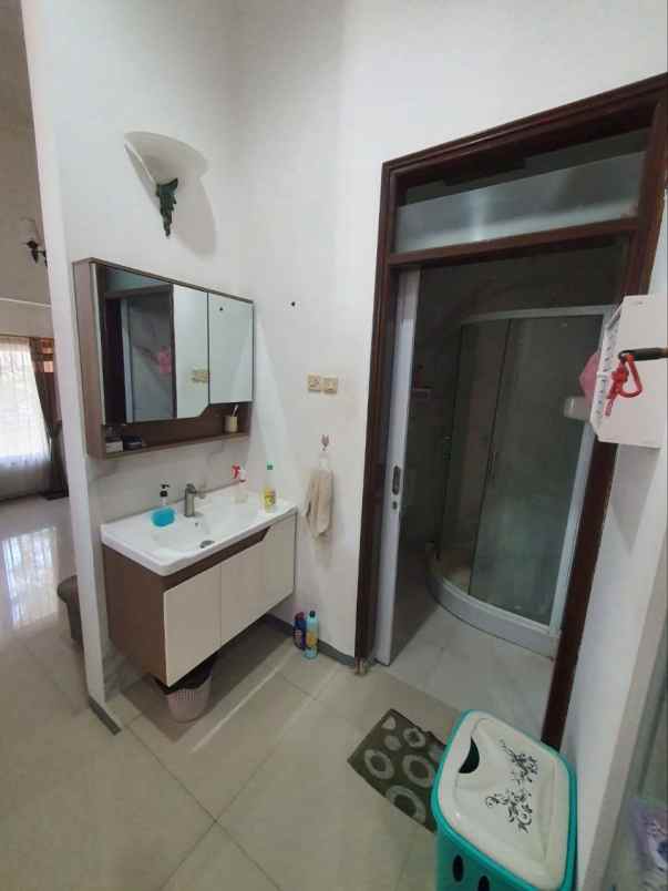 rumah second minimalis di mulyosari