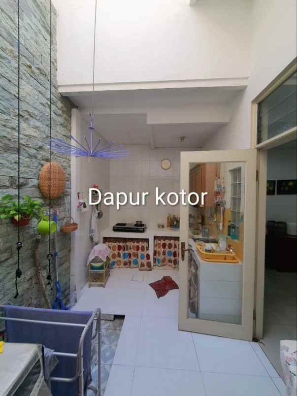 rumah second minimalis di mulyosari