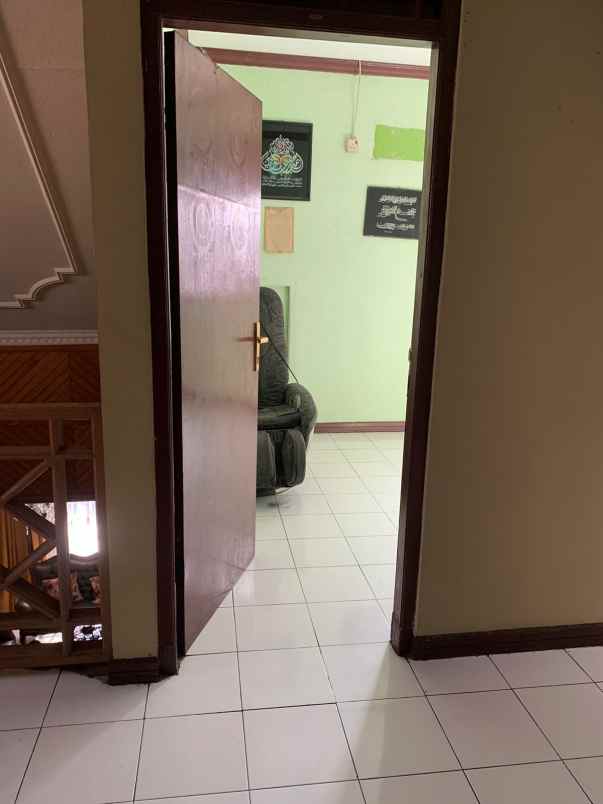 rumah second terawat di depok 2 tengah di sukmajaya