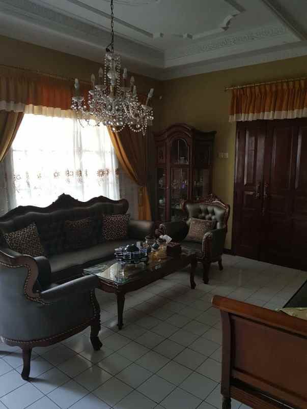 rumah second terawat di depok 2 tengah di sukmajaya