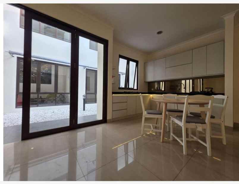 rumah sewa di bsd the icon semi furnish dekat tol aeon