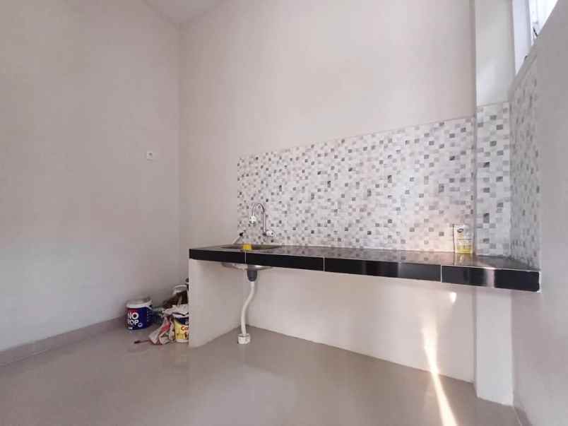 rumah siap huni carport lebar di kalasan sleman