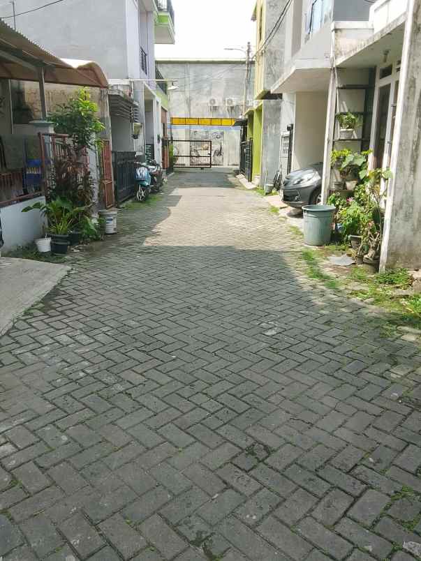 rumah siap huni di cluster puri kencana poris cipondoh