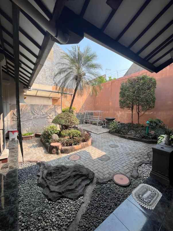 rumah siap huni di perum rungkut asri surabaya timur