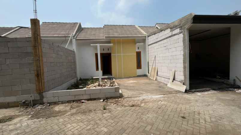 rumah siap huni lokasi perumahan pakis malang