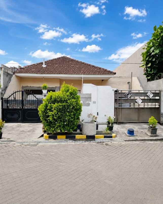 rumah sidotopo wetan indah strategis row jalan 2 mobil
