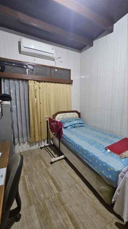 rumah sutorejo selatan strategis galvalum granit