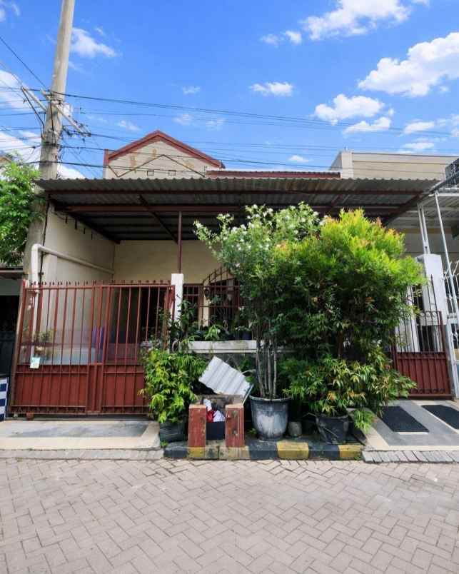 rumah sutorejo selatan strategis galvalum granit