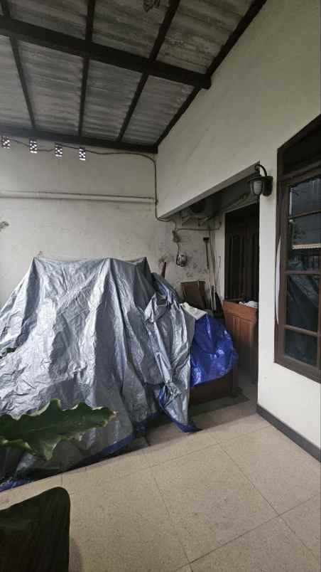 rumah sutorejo selatan strategis galvalum granit