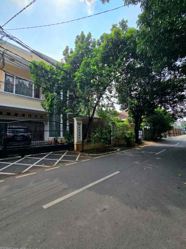 rumah tanah luas akses lebar di pondok kelapa