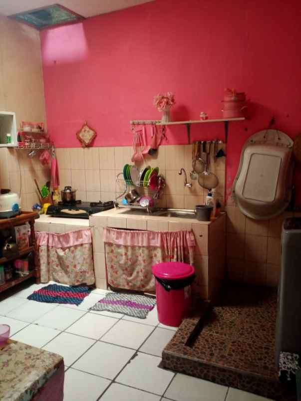 rumah villa nusa indah 3 bojong