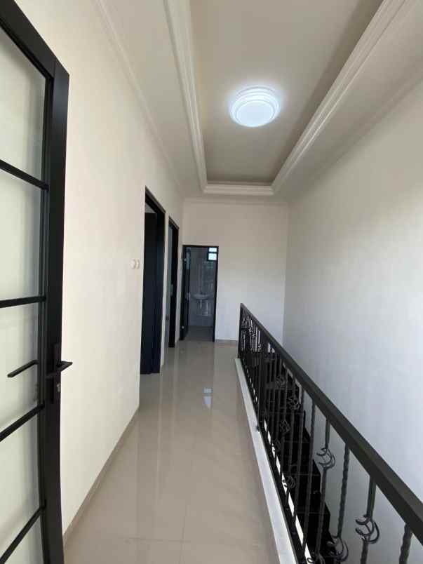 rumah villa siap huni lokasi di batu
