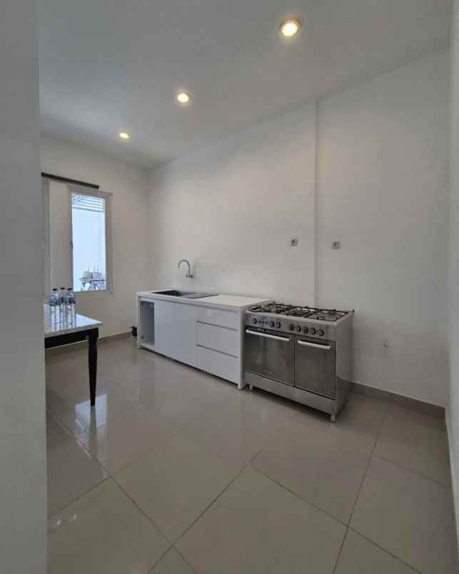 rumah wiguna tengah strategis siap huni