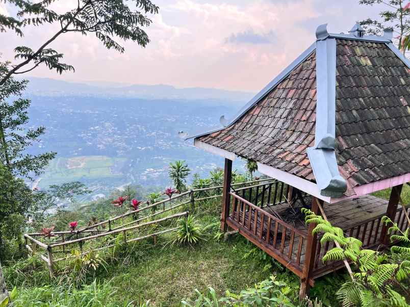 tanah 3780m2 view cantik kemuning karanganyar