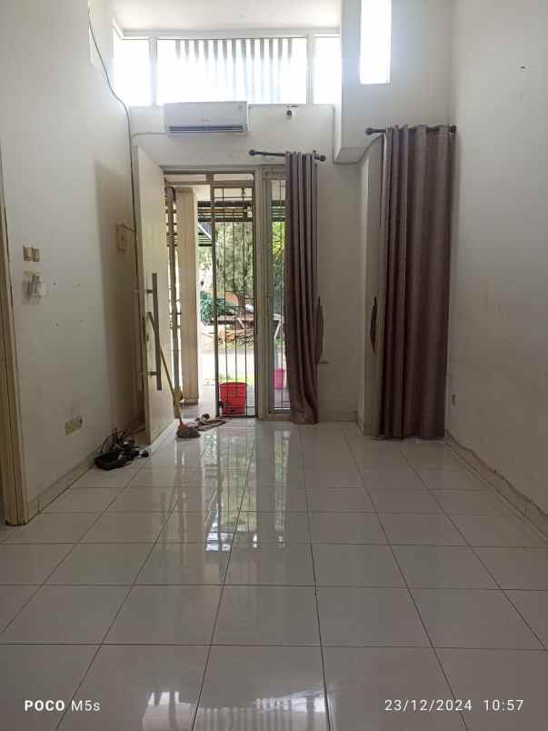 turun harga dijual rumah siap huni citra gran cibubur