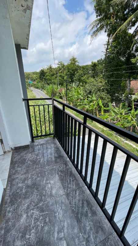 turun harga rumah 2 lantai area lemahdadi bangunjiwo