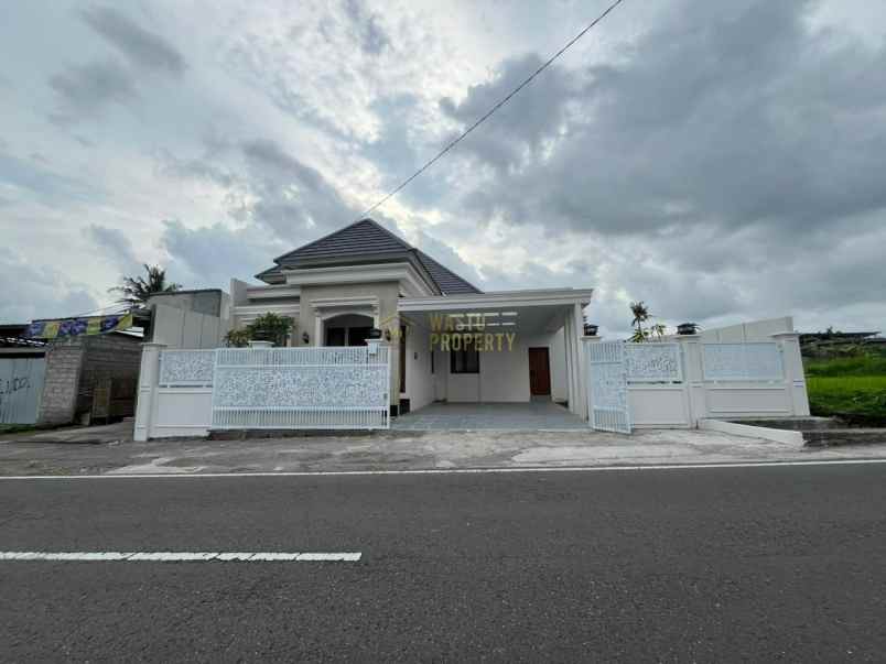 villa design klasik tanah luas di jalan besi jangkang