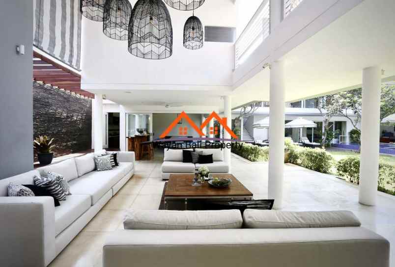 villa jalan bukit permai